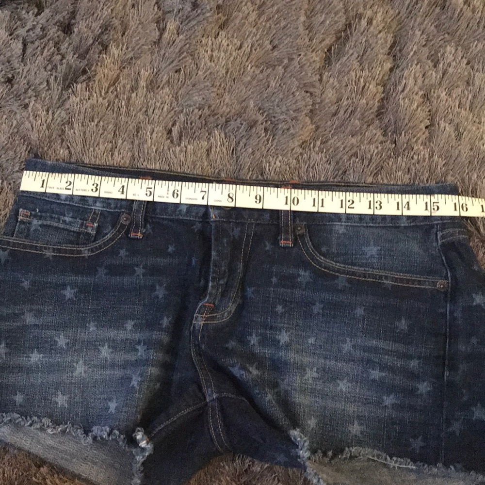 Star Pattern Lucky Riley Jean Shorts - Picture 5 of 5